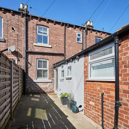 Host & - Mayfield Holiday home